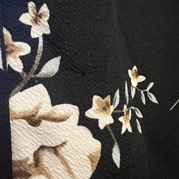 * Free with purchase of 25$* SHEIN dress for girls size 9Y - Picture 4 of 6